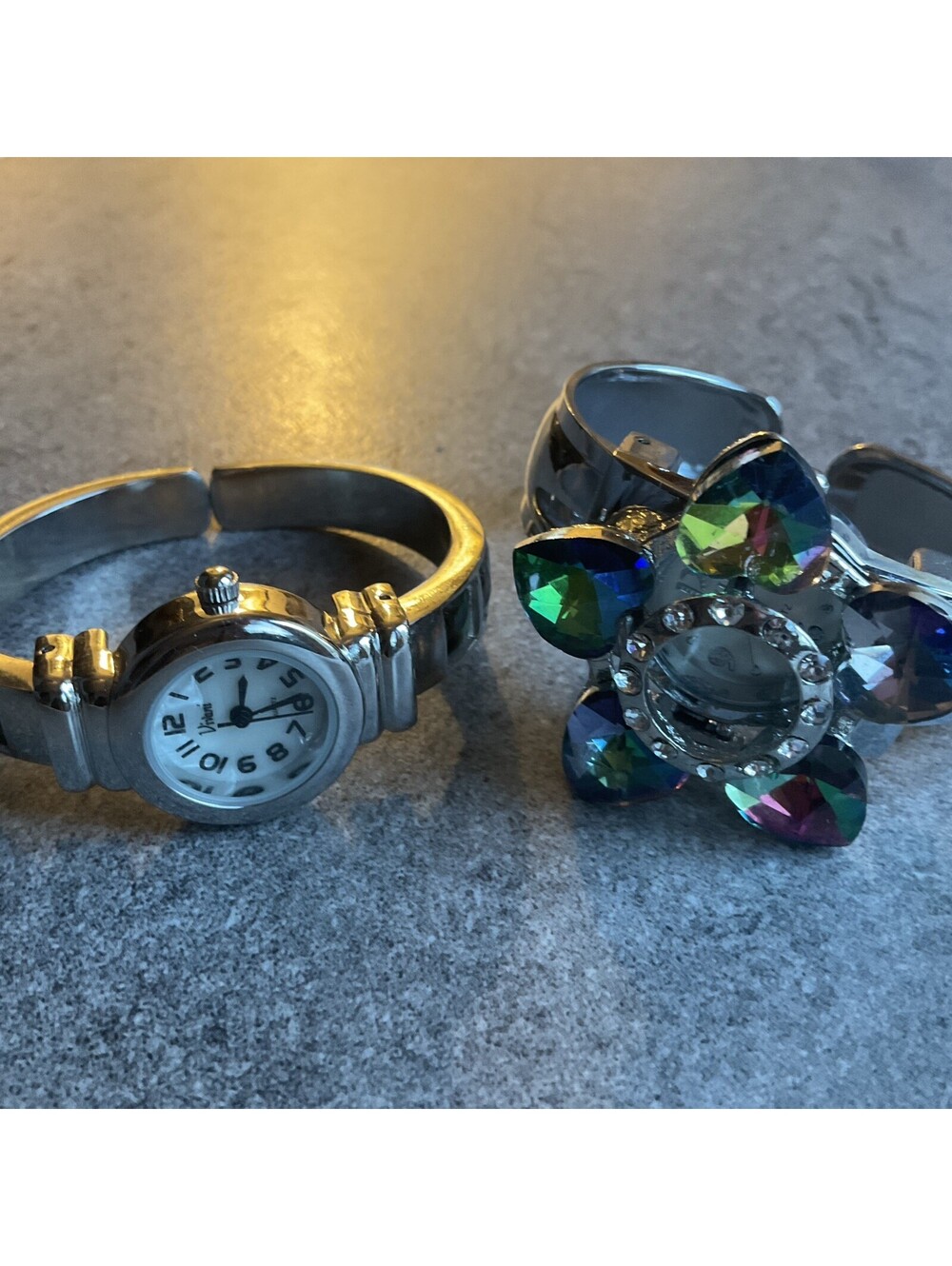 Beautiful Pair Of Vintage Womens Bracelet Watches Both Run Great Bin W